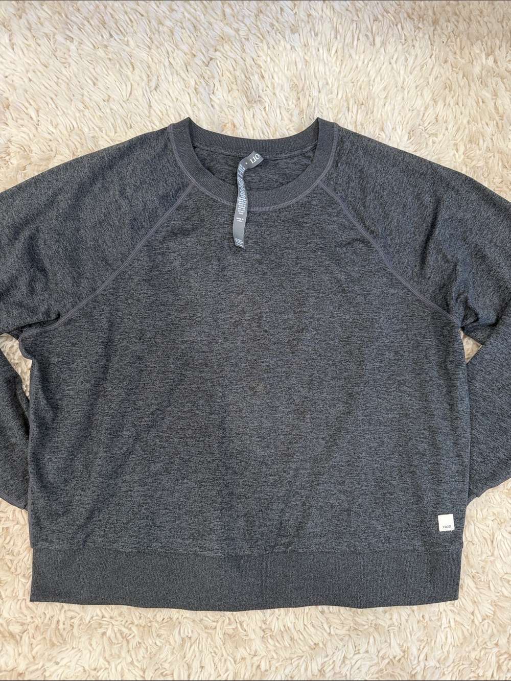 Vuori Women's Charcoal Heather Long Sleeve Crew *BUNDLE AND SAVE*